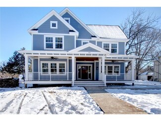 403 College St S, Northfield, MN 55057