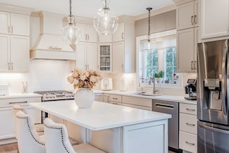 59 Camden Ln, Cranston, RI 02921