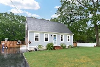85 Alicia Dr, Taunton, MA 02780