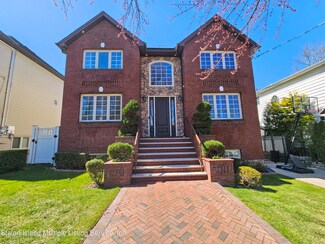 736 Davis Ave, Staten Island, NY 10310