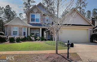 7946 Gossamer Dr, Fairburn, GA 30213
