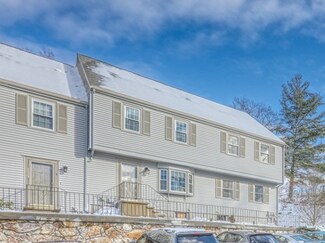 12 Oak Ridge Dr Unit 5, Maynard, MA 01754