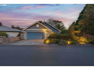 1577 S Franklin St, Seaside, OR 97138