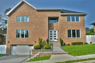 30 Cortland Place, Cliffside Park, NJ 07010