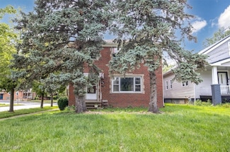 426 E 200th St, Cleveland, OH 44119