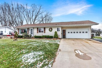 1411 S Hemlock Ave, Marshfield, WI 54449