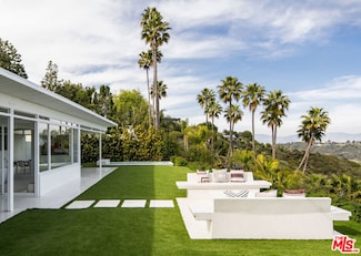 2262 Stradella Rd, Los Angeles, CA 90077