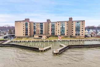 34452 Jefferson Ave Unit 30, Harrison Township, MI 48045
