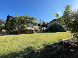 9712 Ager Beswick Rd, Montague, CA 96064