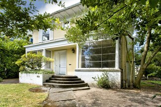 633 36th Ave E, Seattle, WA 98112