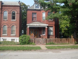 3237 Barrett St, Saint Louis, MO 63107