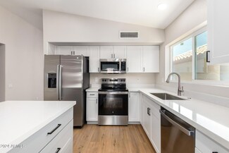 2315 E Monona Dr, Phoenix, AZ 85024