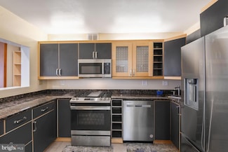 4515 Willard Ave Unit 1111S, Chevy Chase, MD 20815