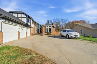 1021 S Webster St, Junction City, KS 66441