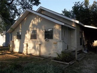 1514 S Central Ave, Chanute, KS 66720