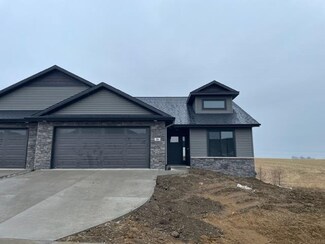 16 Lazy Brook Dr, West Branch, IA 52358