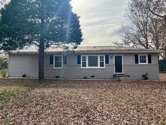 2621 Canady St, Nunnelly, TN 37137