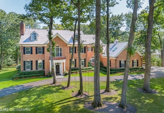 1080 Havenwood Ln, Lake Forest, IL 60045