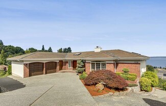 1712 Edgemoor Ln, Everett, WA 98203