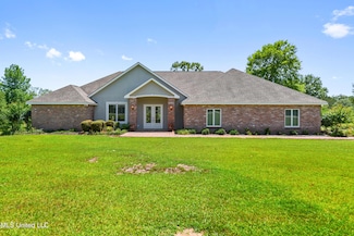 87 N Highlands Dr, Poplarville, MS 39470