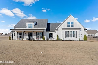 3702 Fossil Hill Dr S, Hernando, MS 38632
