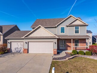 1309 Kickapoo Creek Rd, Bloomington, IL 61705