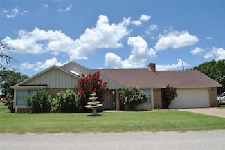 102 Harrison Ave, Gustine, TX 76455