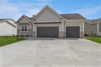 2805 NW Linwood Ct, Ankeny, IA 50023