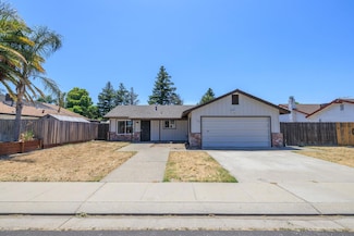 728 Wawona St, Manteca, CA 95337
