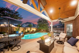 17010 Nautical Pointe Ln, Houston, TX 77095