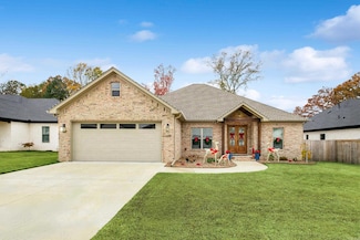 1445 Ivy Place Dr, Conway, AR 72034