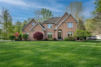 7268 Pendale Dr, North Tonawanda, NY 14120