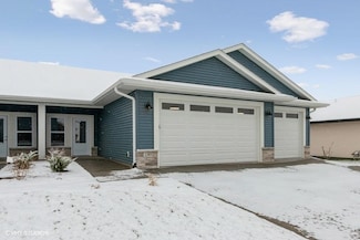 1028 Highland Trail, Solon, IA 52333