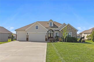 1007 Rannoch Ln, Raymore, MO 64083
