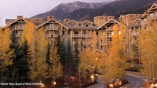 7680 N Granite Loop Rd Unit 556, Teton Village, WY 83025