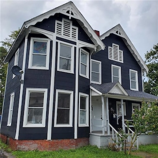 22 Franklin St, Port Jervis, NY 12771