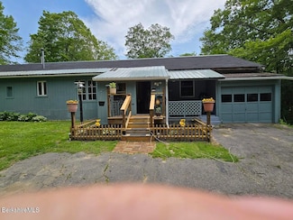 192 Curran Rd, Cheshire, MA 01225