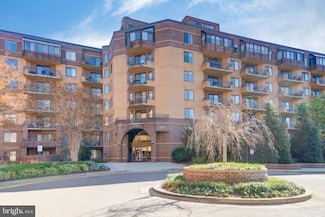 2111 Wisconsin Ave NW Unit 608, Washington, DC 20007