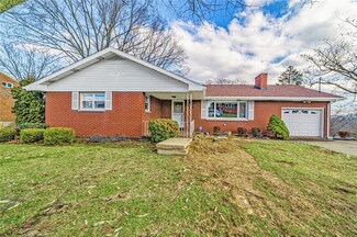 526 Millers Ln, Pittsburgh, PA 15239