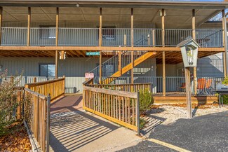 321 Notch Ln Unit 6, Reeds Spring, MO 65737