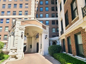 5555 S Everett Ave Unit D1, Chicago, IL 60637