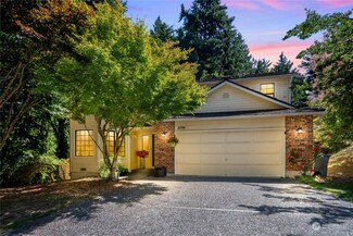 2706 NE 184th Place, Lake Forest Park, WA 98155