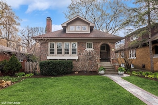 2207 Bennett Ave, Evanston, IL 60201