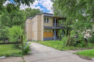 3021 E 8th St, Kansas City, MO 64124