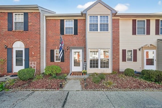 64 Yorkshire Terrace, Washingtonville, NY 10992