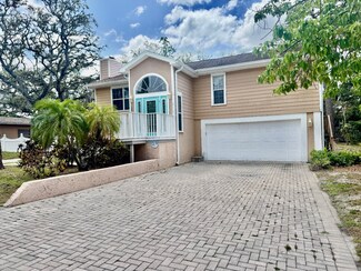 419 Kentucky Ave, Palm Harbor, FL 34681