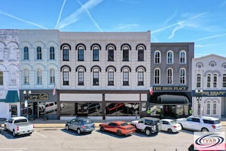121 N Poplar St, Paris, TN 38242