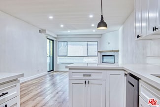 1115 14th St Unit 106, Santa Monica, CA 90403