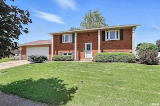 5003 49th Street Ct, Moline, IL 61265