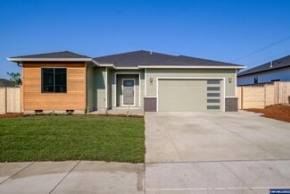 1472 Broadway Ave N, Monmouth, OR 97361